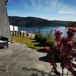 アパート Bjornestrand Fjordside View *