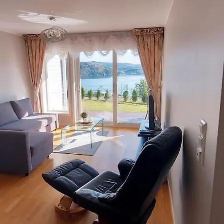 Bjornestrand Fjordside View Appartement *