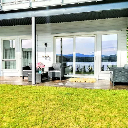 公寓 Bjornestrand Fjordside View