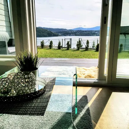 Bjornestrand Fjordside View Appartement Bergen