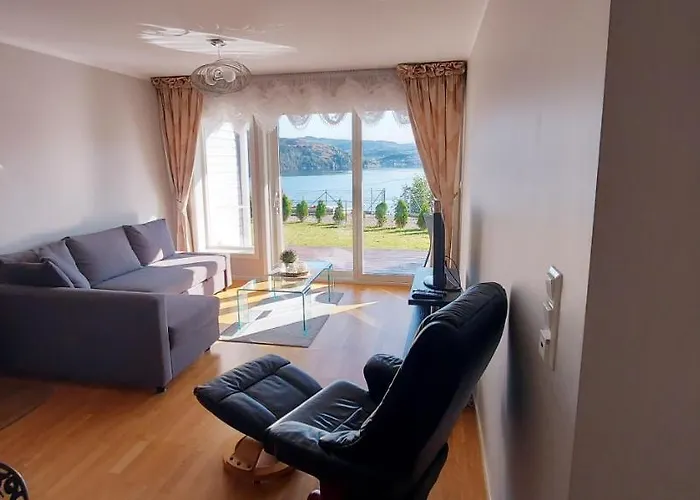 Bjornestrand Fjordside View Lägenhet *