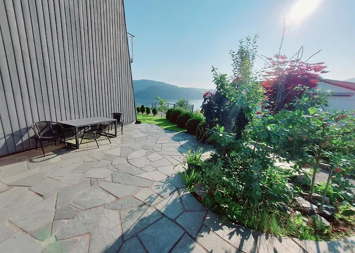 Bjornestrand Fjordside View Bergen