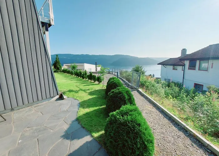 Bjornestrand Fjordside View Appartamento *